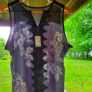 NWT Maurices Large Blue and White Top with Lace